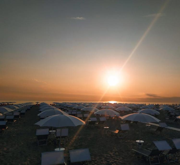residencealma en residential-hotel-with-beach-rimini 011